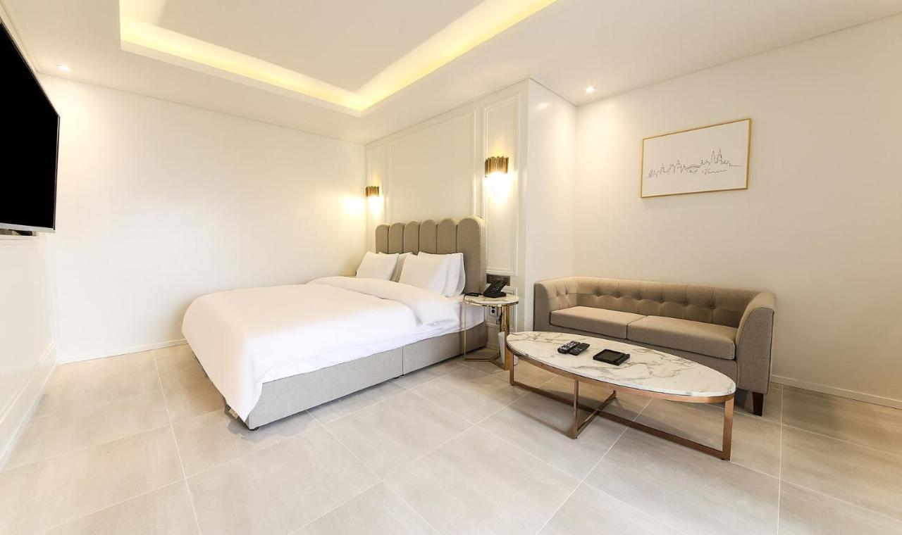 H Moment Hotel Songjeong Пусан Экстерьер фото