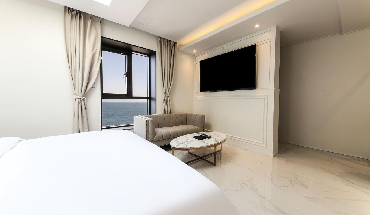 H Moment Hotel Songjeong Пусан Экстерьер фото