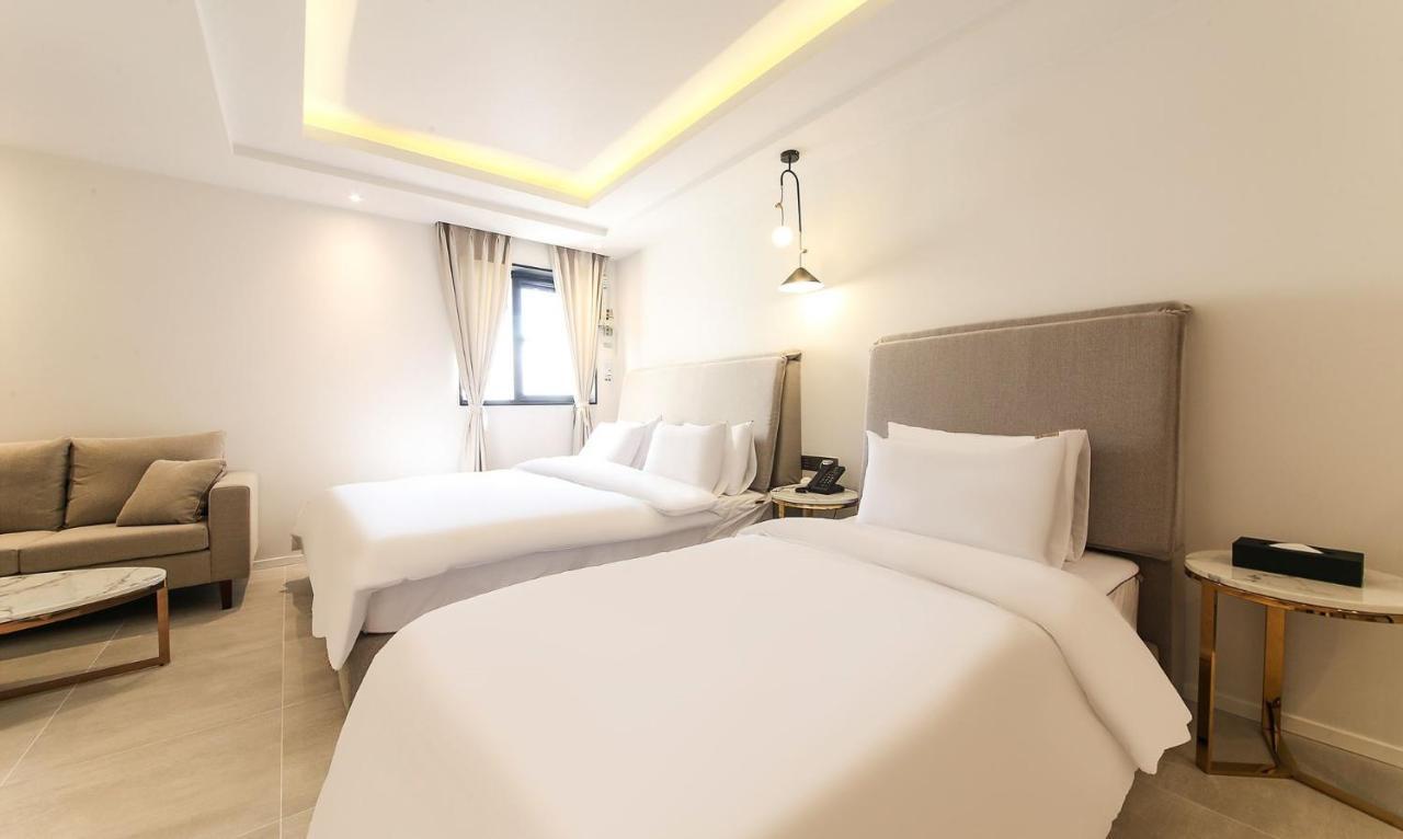 H Moment Hotel Songjeong Пусан Экстерьер фото