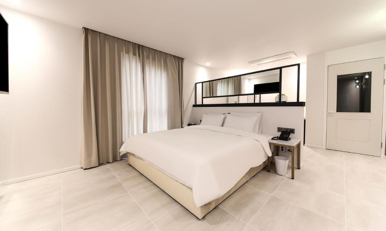 H Moment Hotel Songjeong Пусан Экстерьер фото