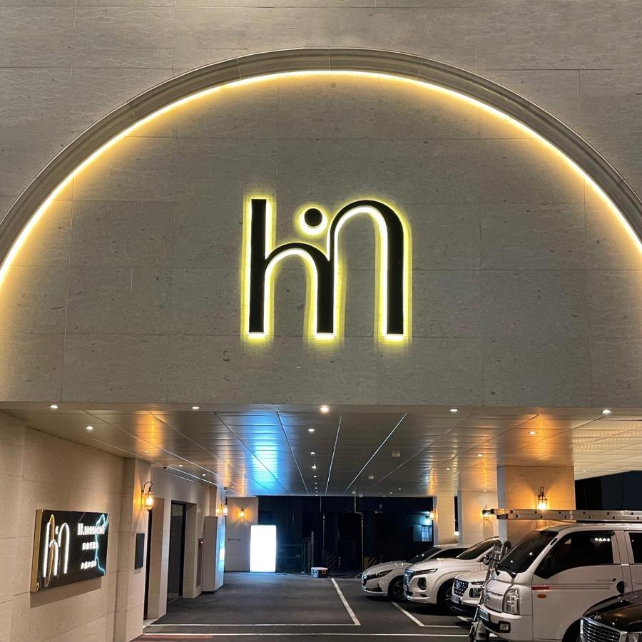 H Moment Hotel Songjeong Пусан Экстерьер фото