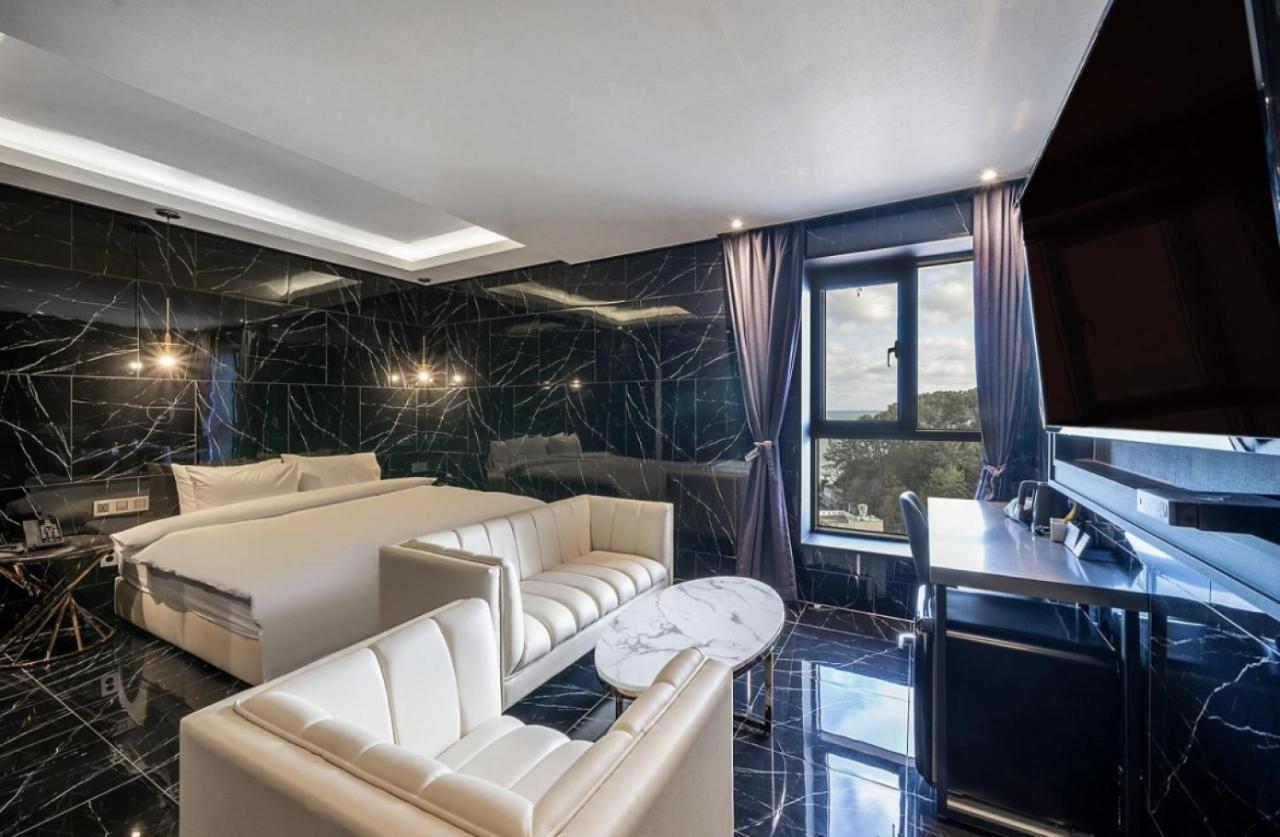 H Moment Hotel Songjeong Пусан Экстерьер фото