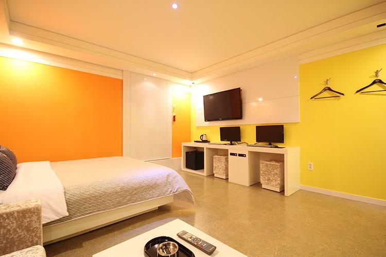 H Moment Hotel Songjeong Пусан Экстерьер фото