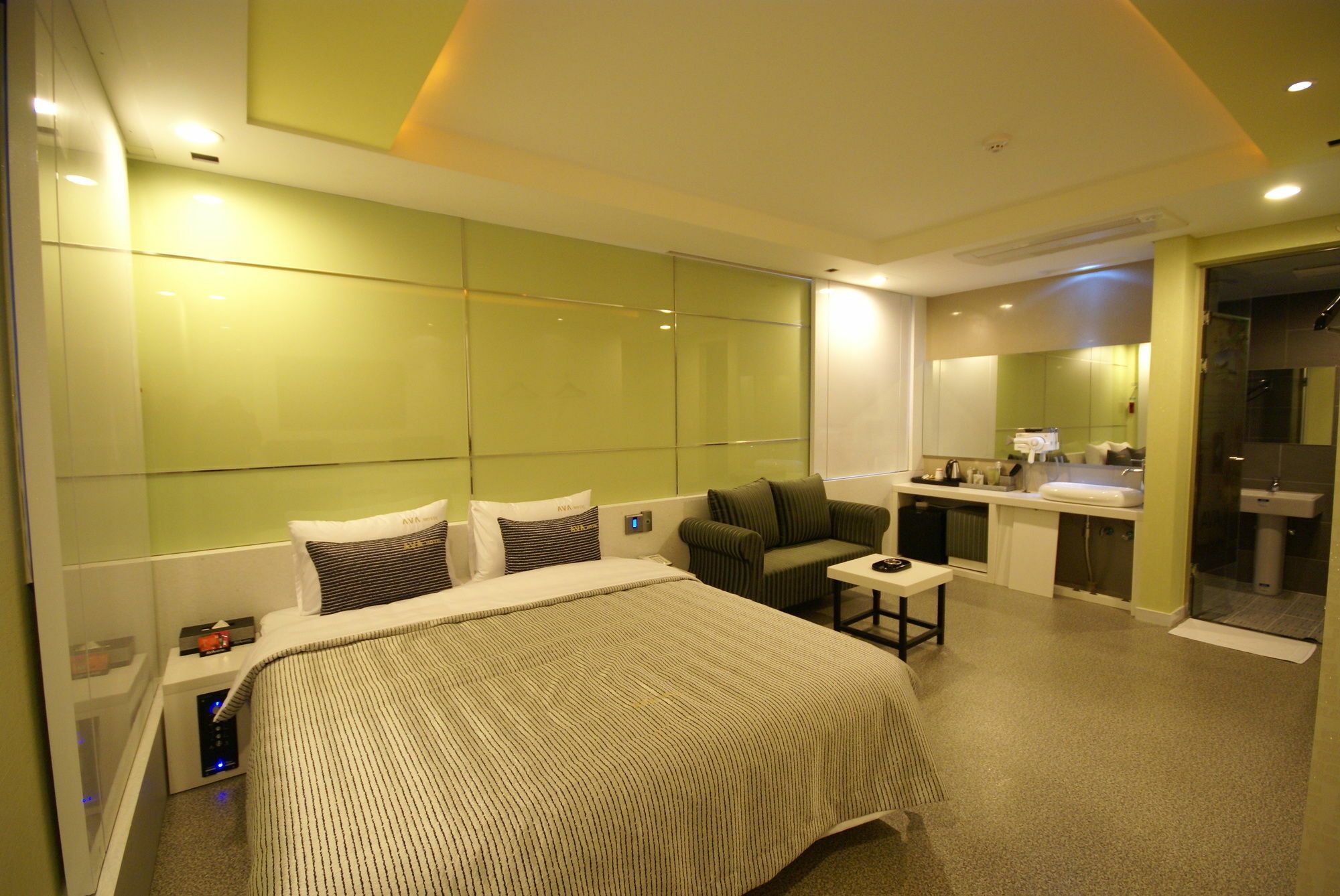 H Moment Hotel Songjeong Пусан Экстерьер фото