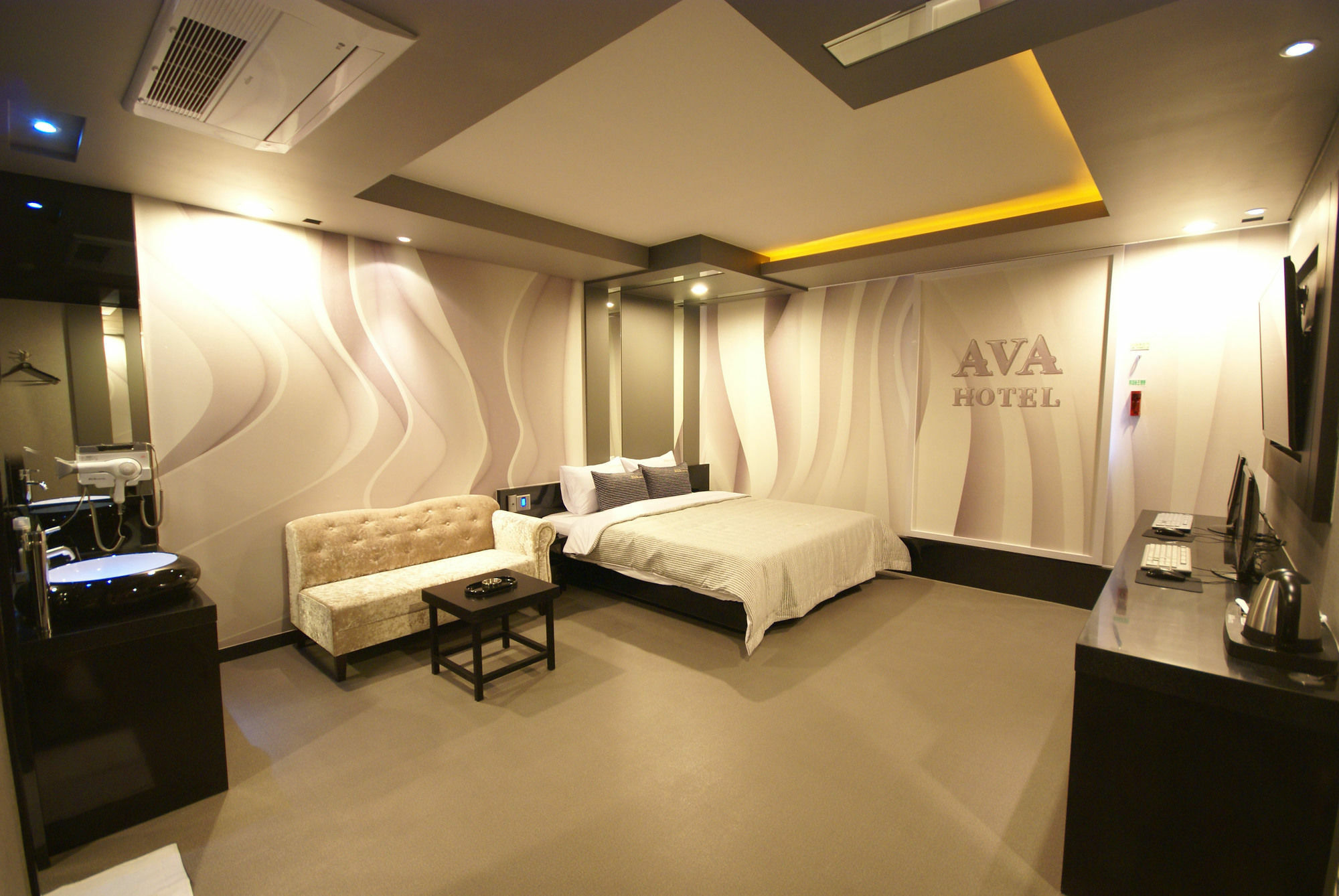 H Moment Hotel Songjeong Пусан Экстерьер фото